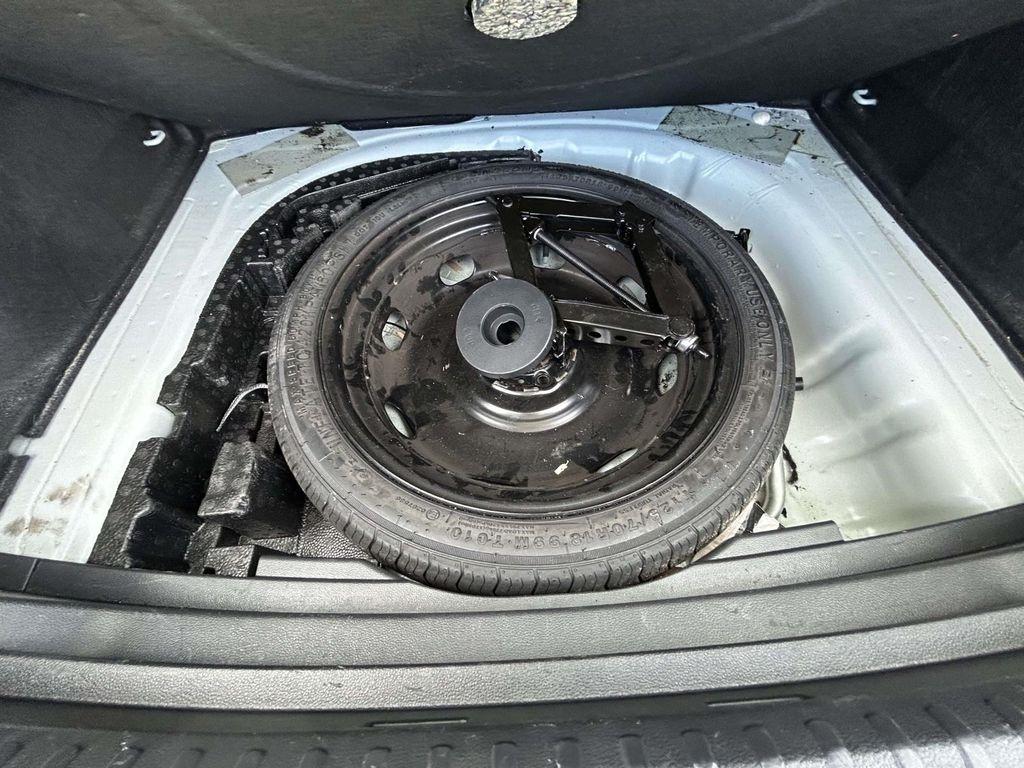Volkswagen Taos SE FWD 2023