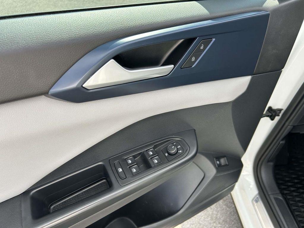 Volkswagen Taos SE FWD 2023
