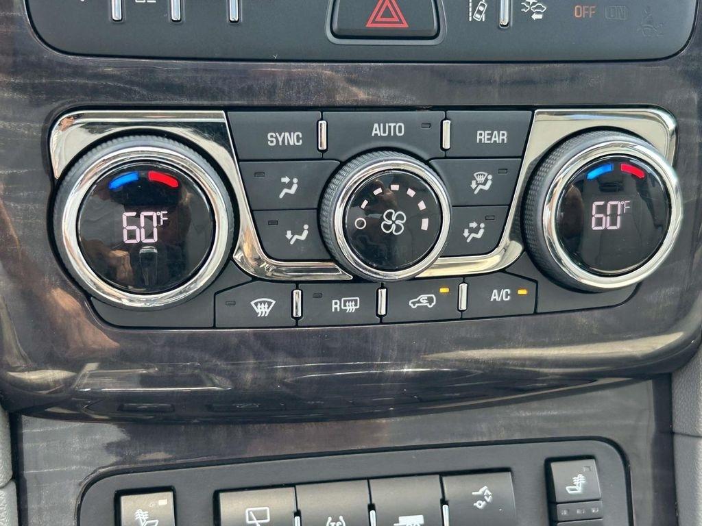 Buick Enclave FWD 4dr Leather 2017