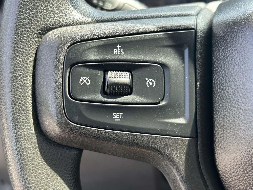 Chevrolet Silverado 1500 4WD Crew Cab 147" Custom 2019