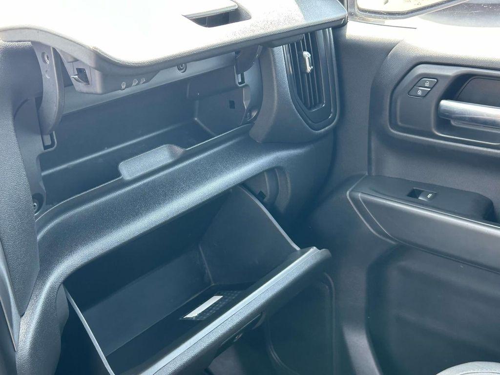 Chevrolet Silverado 1500 4WD Crew Cab 147" Custom 2019