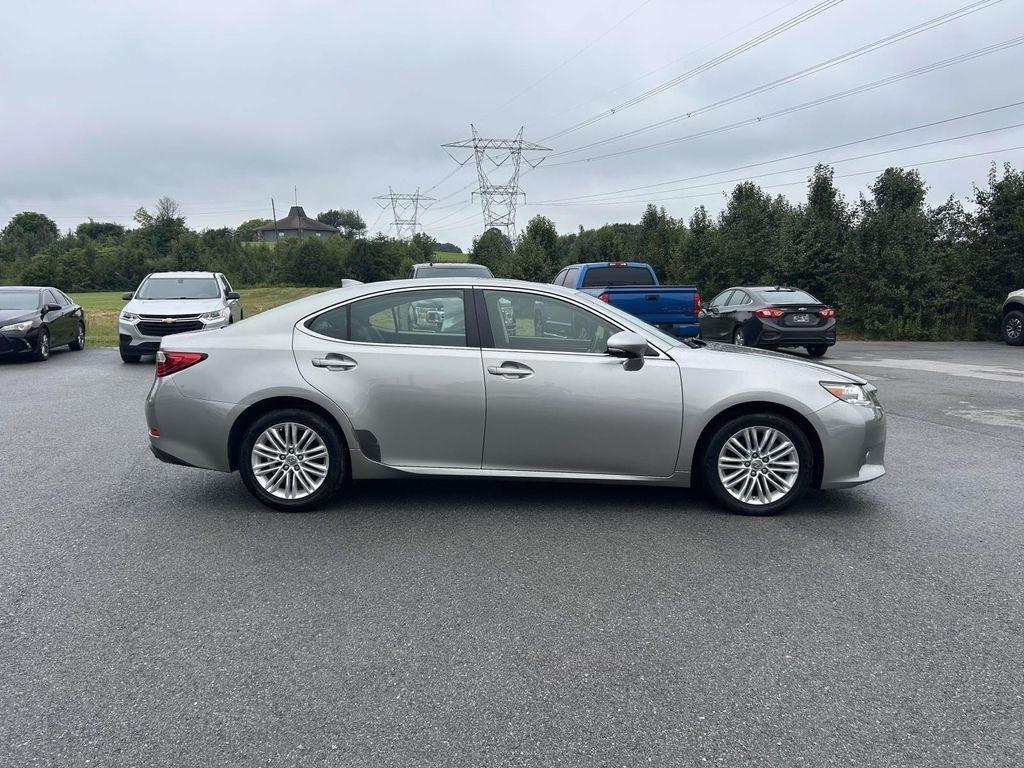 Lexus ES 350 4dr Sdn 2015