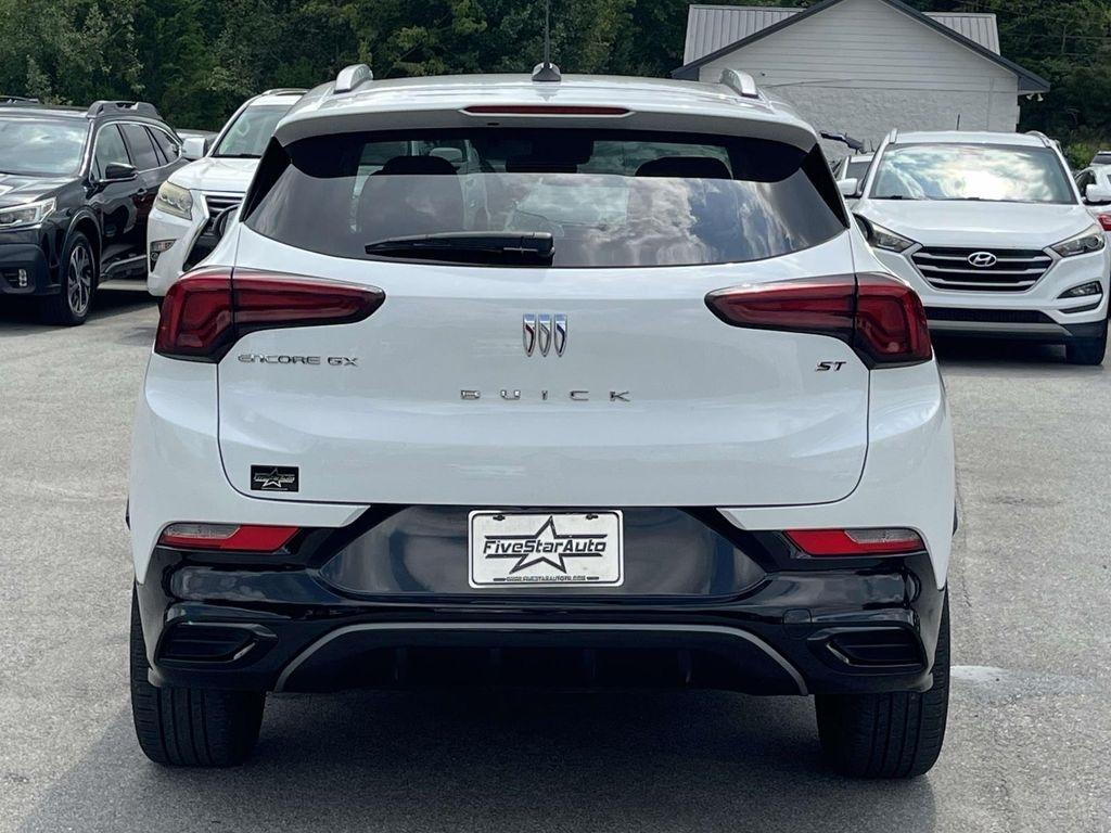 Buick Encore GX FWD 4dr Sport Touring 2024