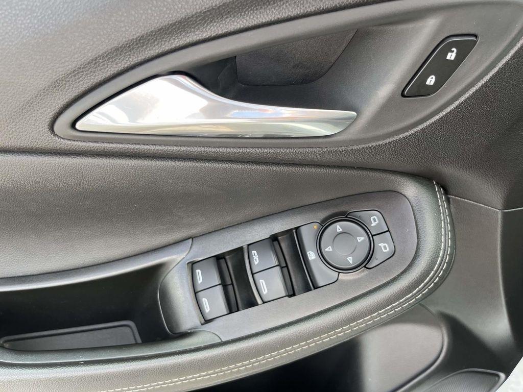 Buick Encore GX FWD 4dr Sport Touring 2024