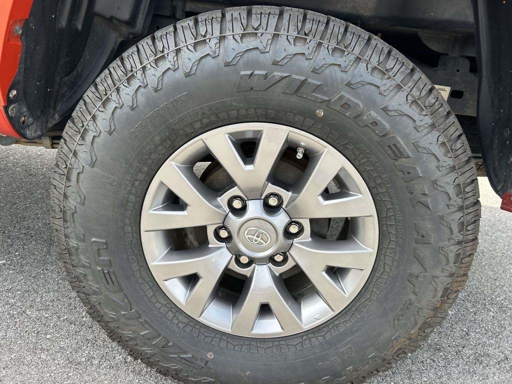 Toyota Tacoma TRD Off Road Double Cab 5' Bed V6 4x2 AT (Natl) 2018