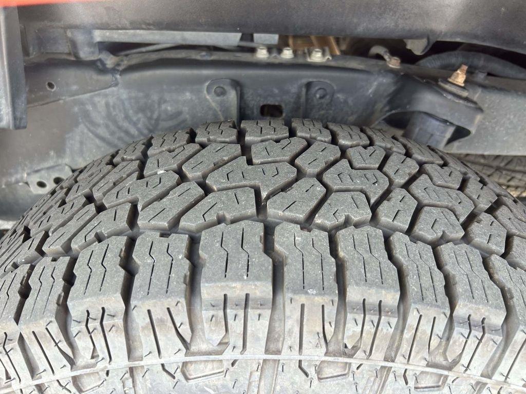 Toyota Tacoma TRD Off Road Double Cab 5' Bed V6 4x2 AT (Natl) 2018