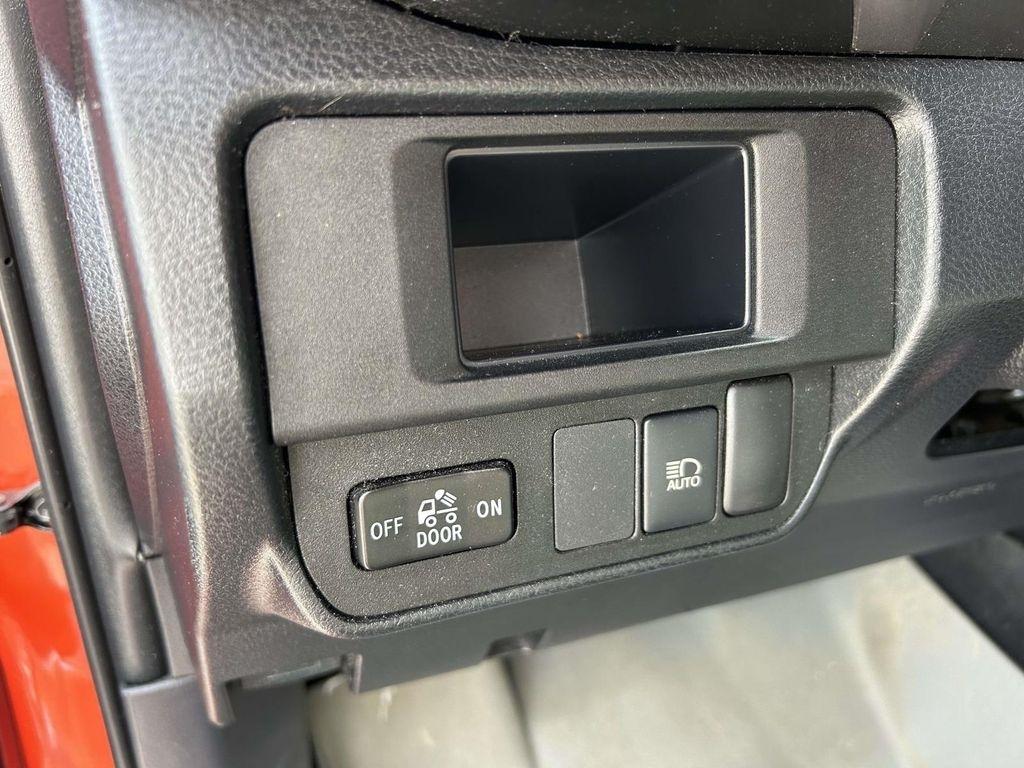 Toyota Tacoma TRD Off Road Double Cab 5' Bed V6 4x2 AT (Natl) 2018