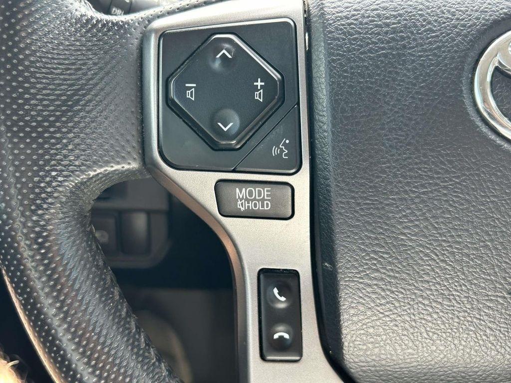 Toyota Tacoma TRD Off Road Double Cab 5' Bed V6 4x2 AT (Natl) 2018
