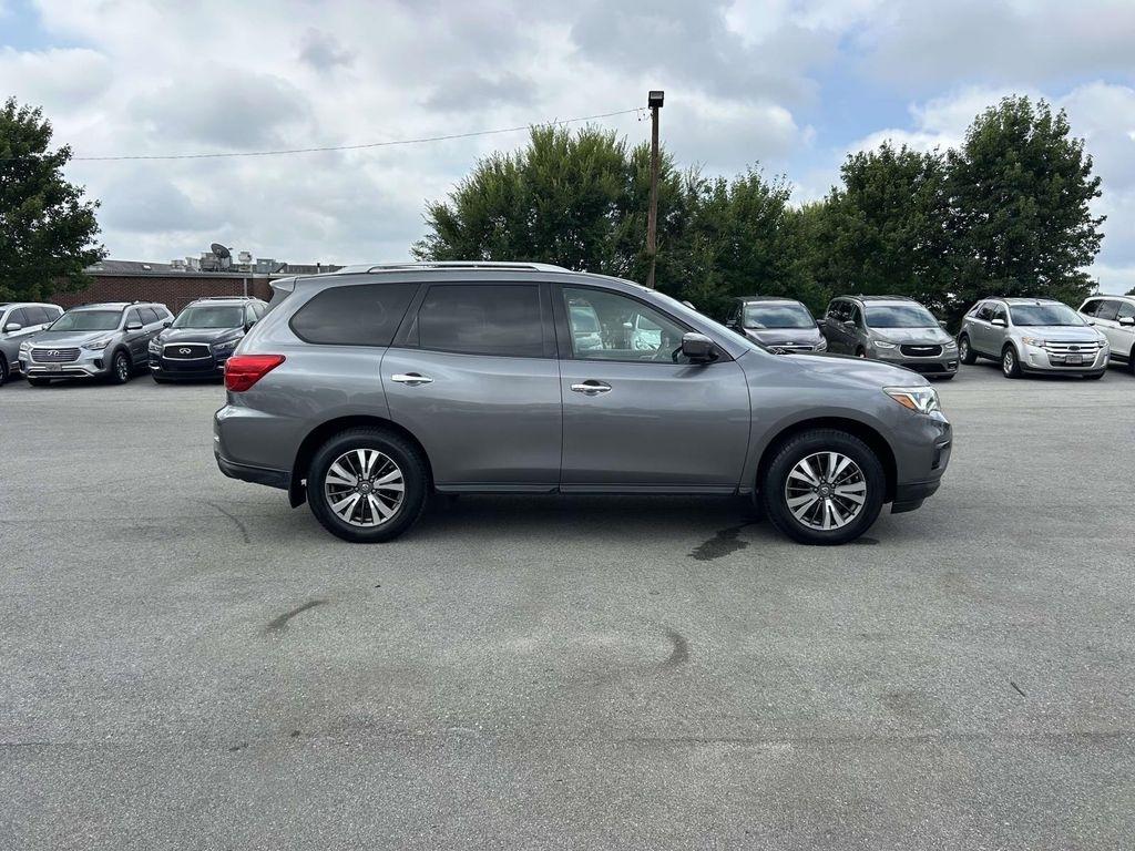 Nissan Pathfinder 4x4 S 2017