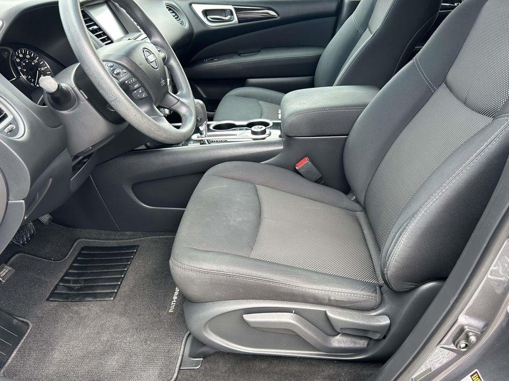 Nissan Pathfinder 4x4 S 2017