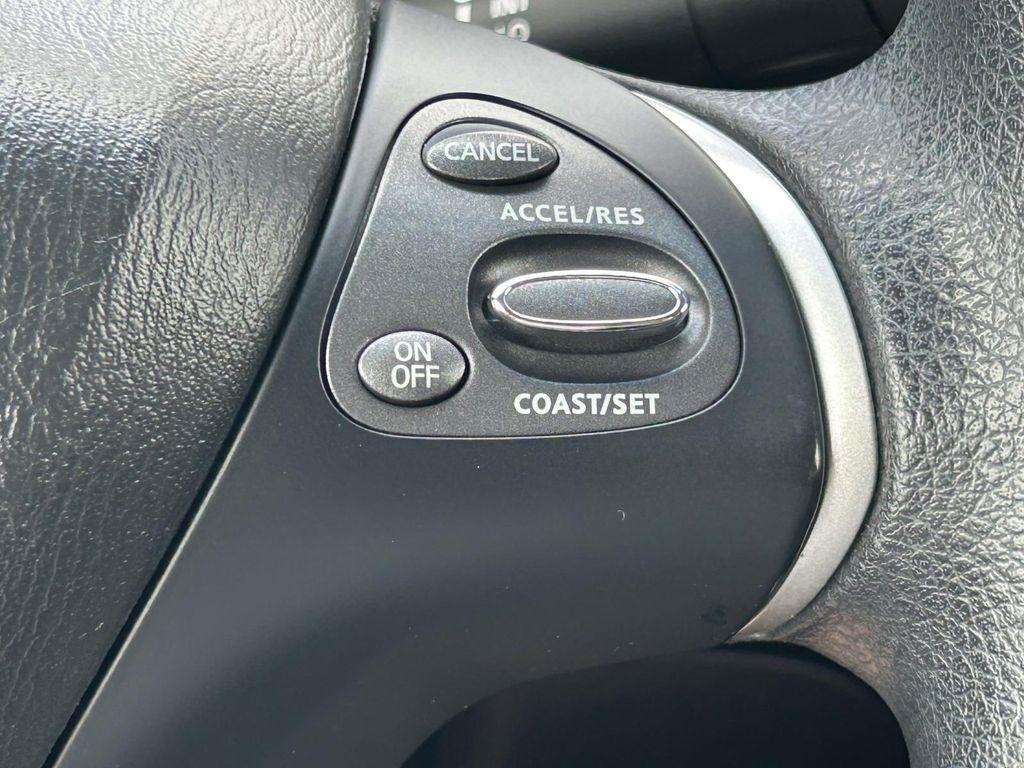 Nissan Pathfinder 4x4 S 2017