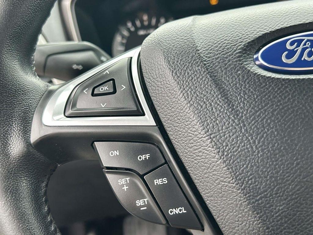 Ford Fusion SE FWD 2017