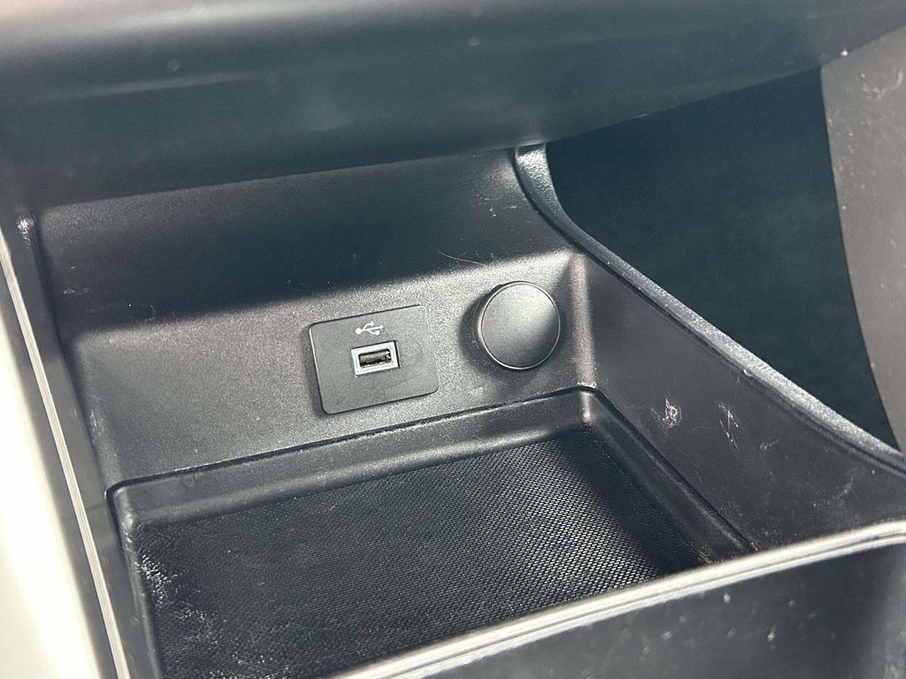 Ford Fusion SE FWD 2017