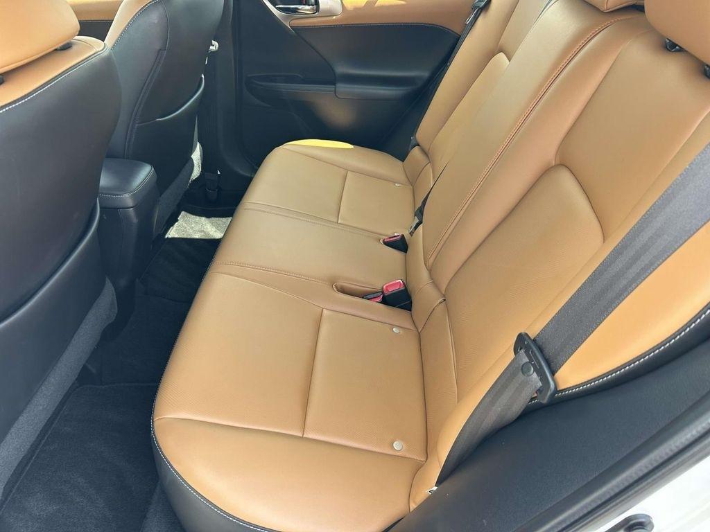 Lexus CT 200h 5dr Sdn Hybrid 2016
