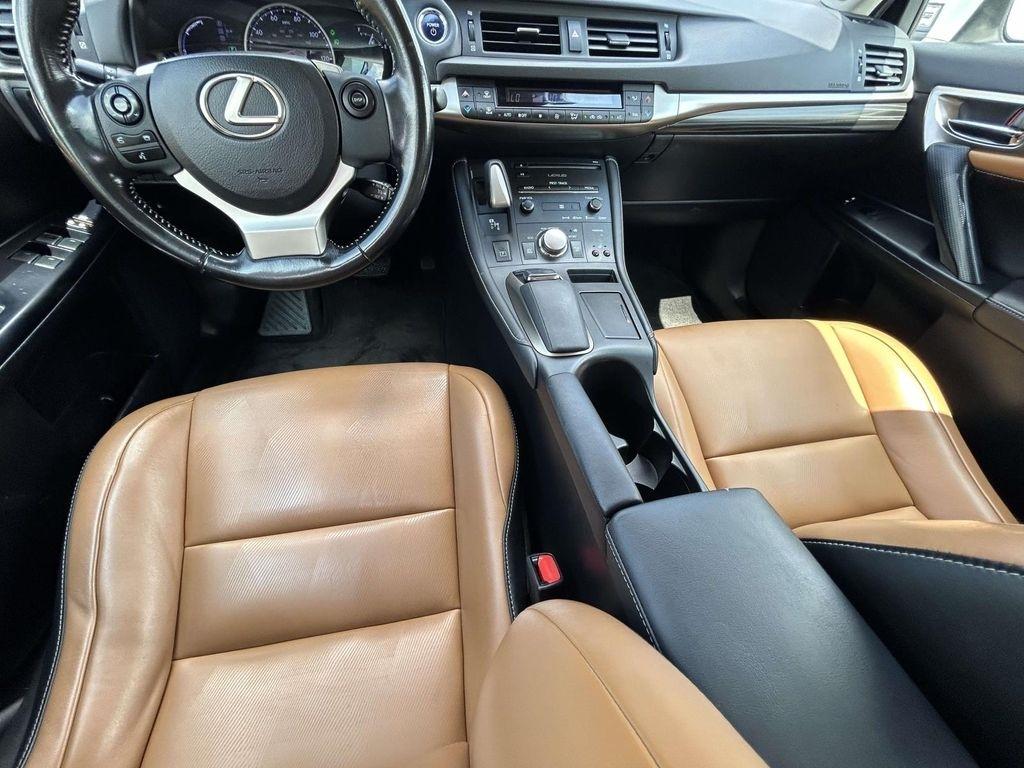 Lexus CT 200h 5dr Sdn Hybrid 2016