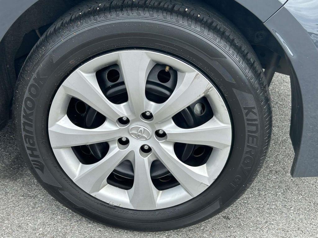 Toyota Corolla LE CVT (Natl) 2024