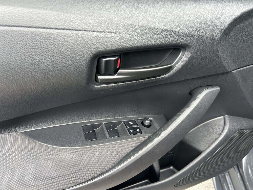 Toyota Corolla LE CVT (Natl) 2024