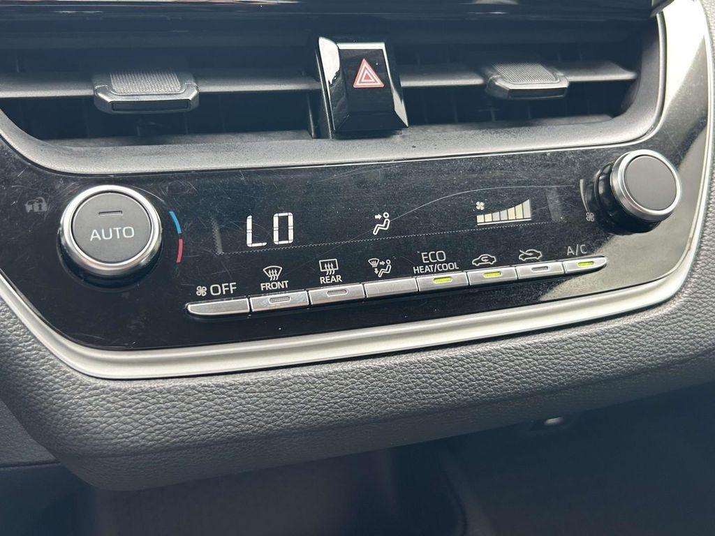 Toyota Corolla LE CVT (Natl) 2024