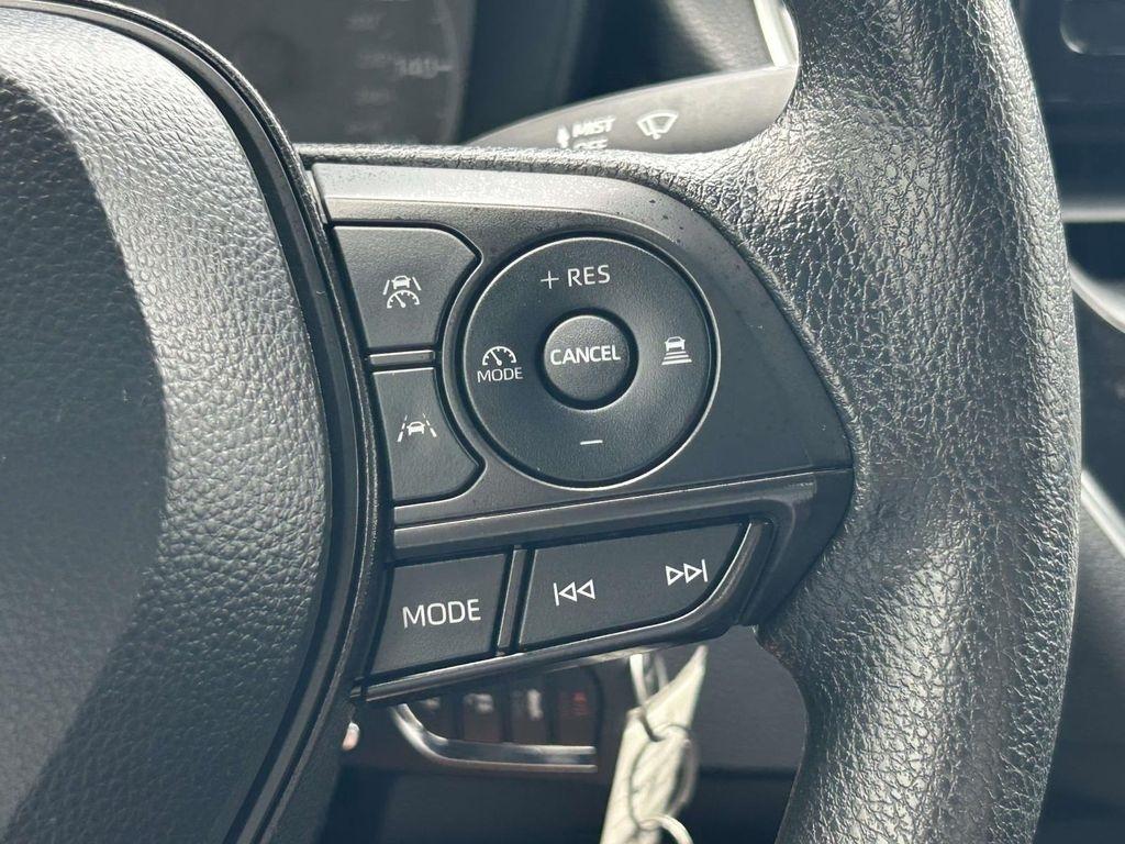 Toyota Corolla LE CVT (Natl) 2024