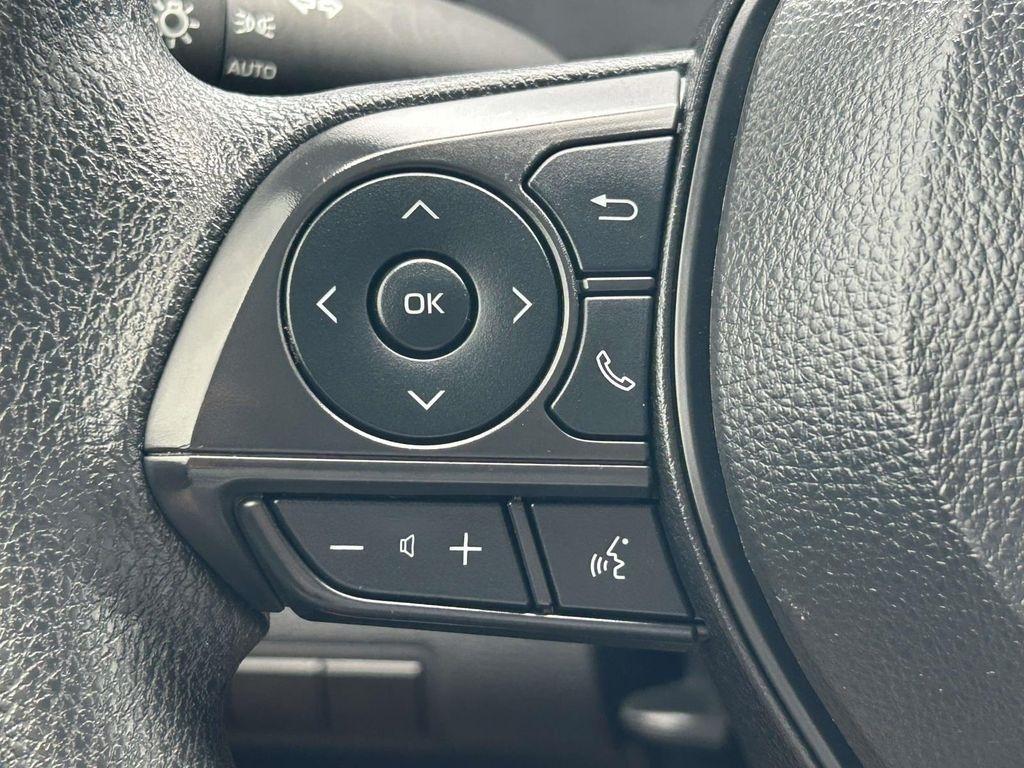 Toyota Corolla LE CVT (Natl) 2024