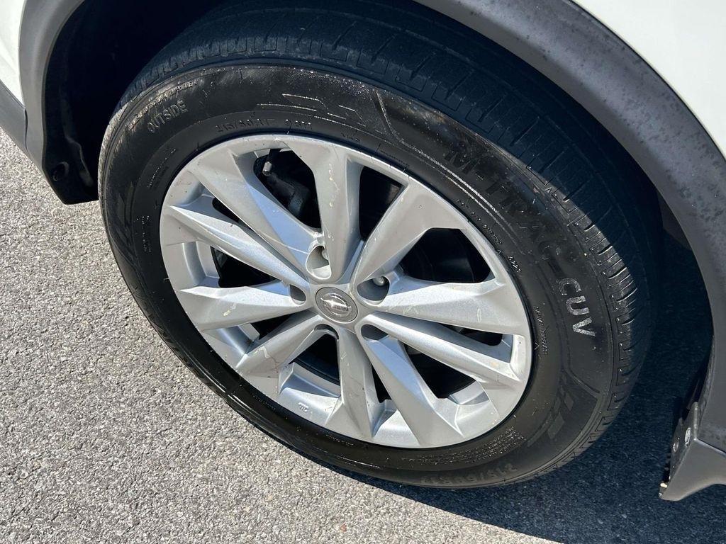 Nissan Rogue Sport FWD S 2017