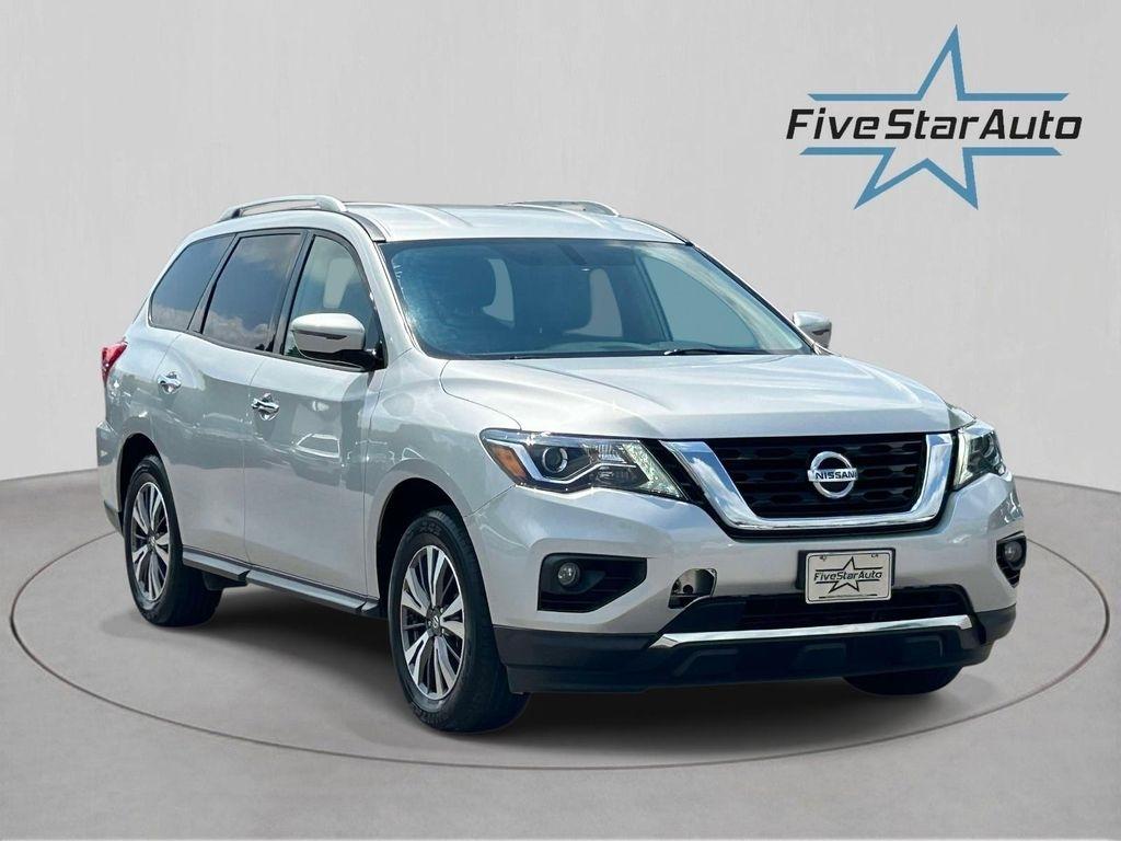 Nissan Pathfinder FWD Platinum 2017