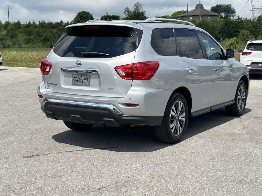 Nissan Pathfinder FWD Platinum 2017