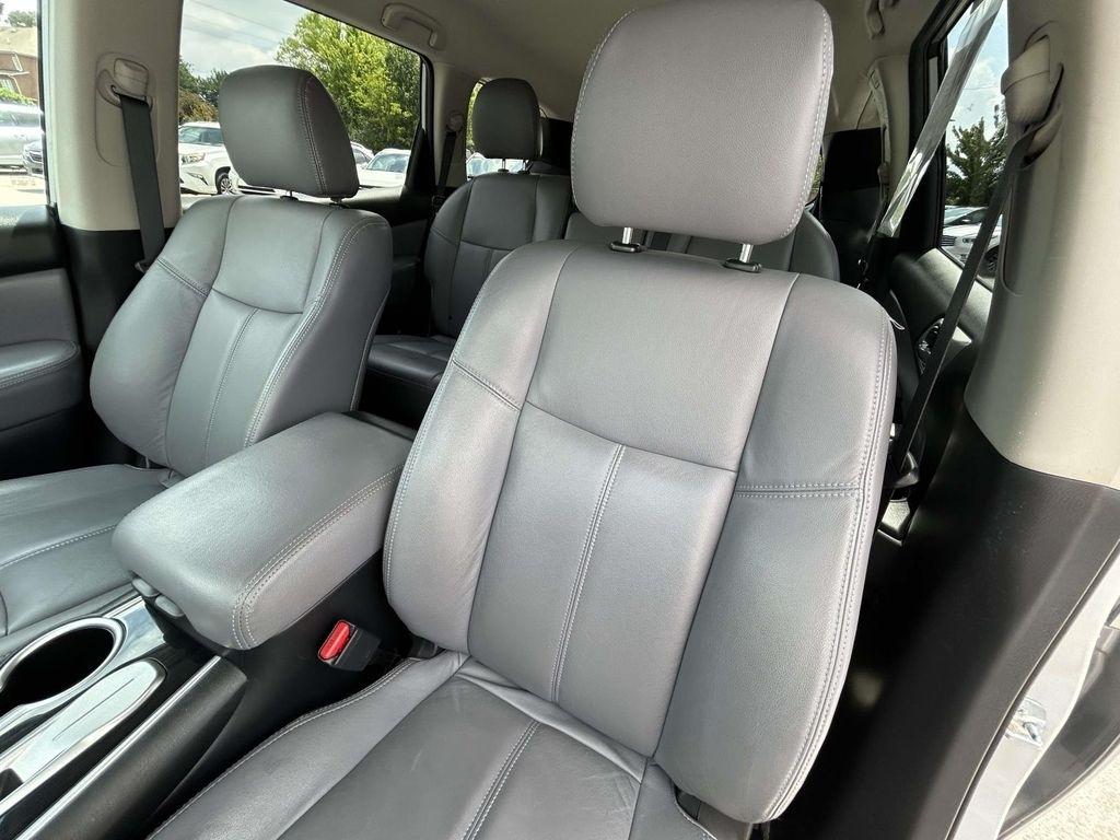 Nissan Pathfinder FWD Platinum 2017