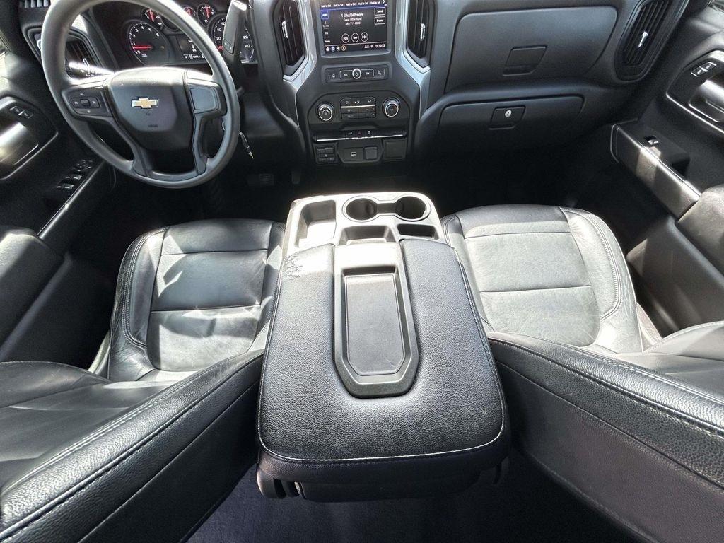 Chevrolet Silverado 1500 4WD Crew Cab 147" Custom 2020