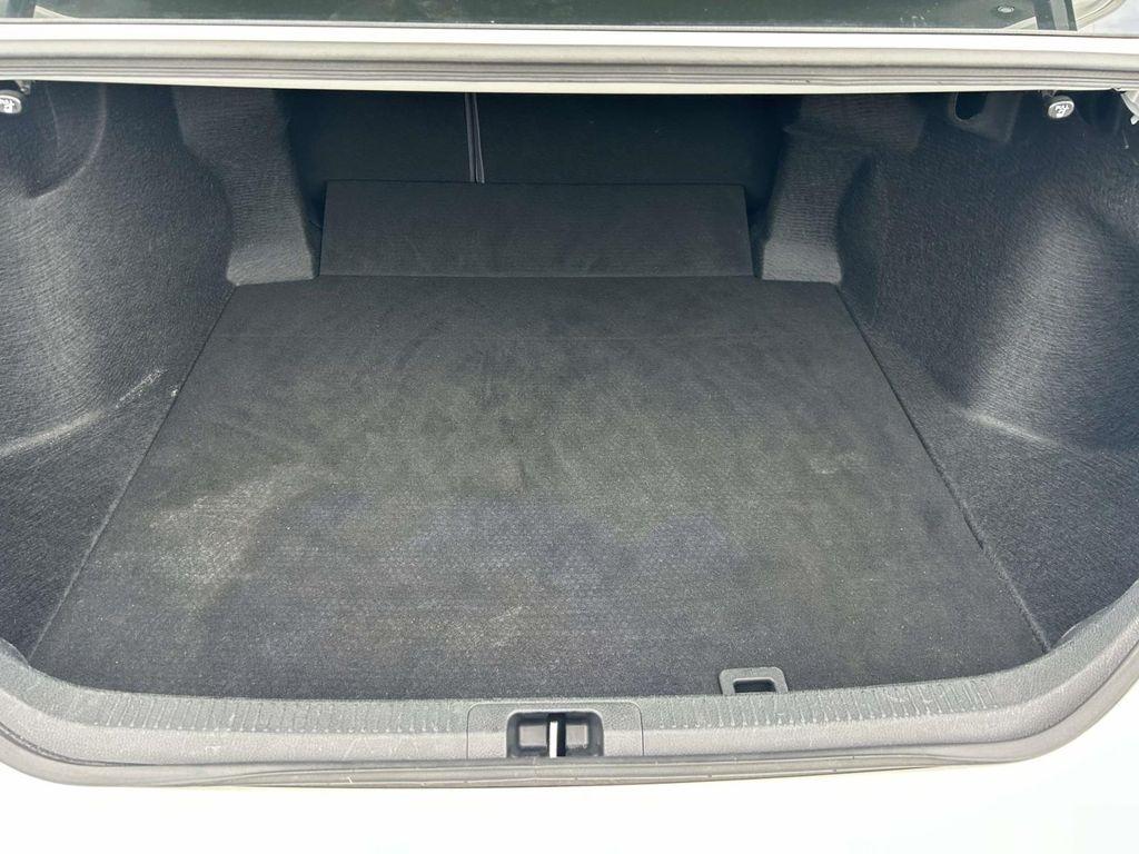 Toyota Camry XLE Auto (Natl) 2018