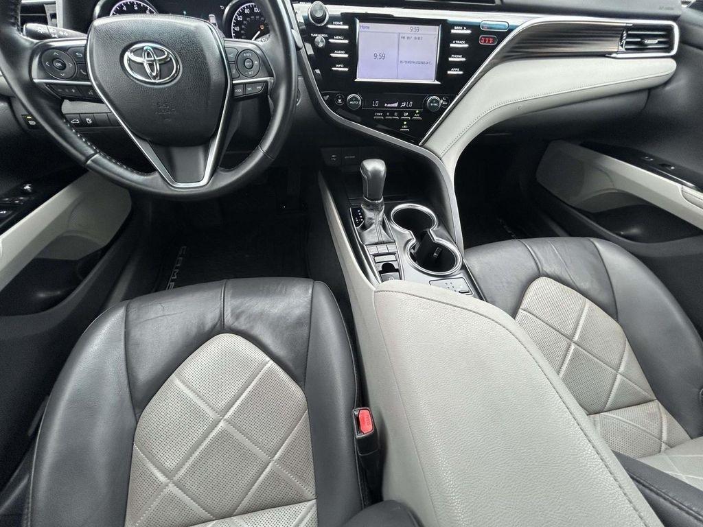 Toyota Camry XLE Auto (Natl) 2018
