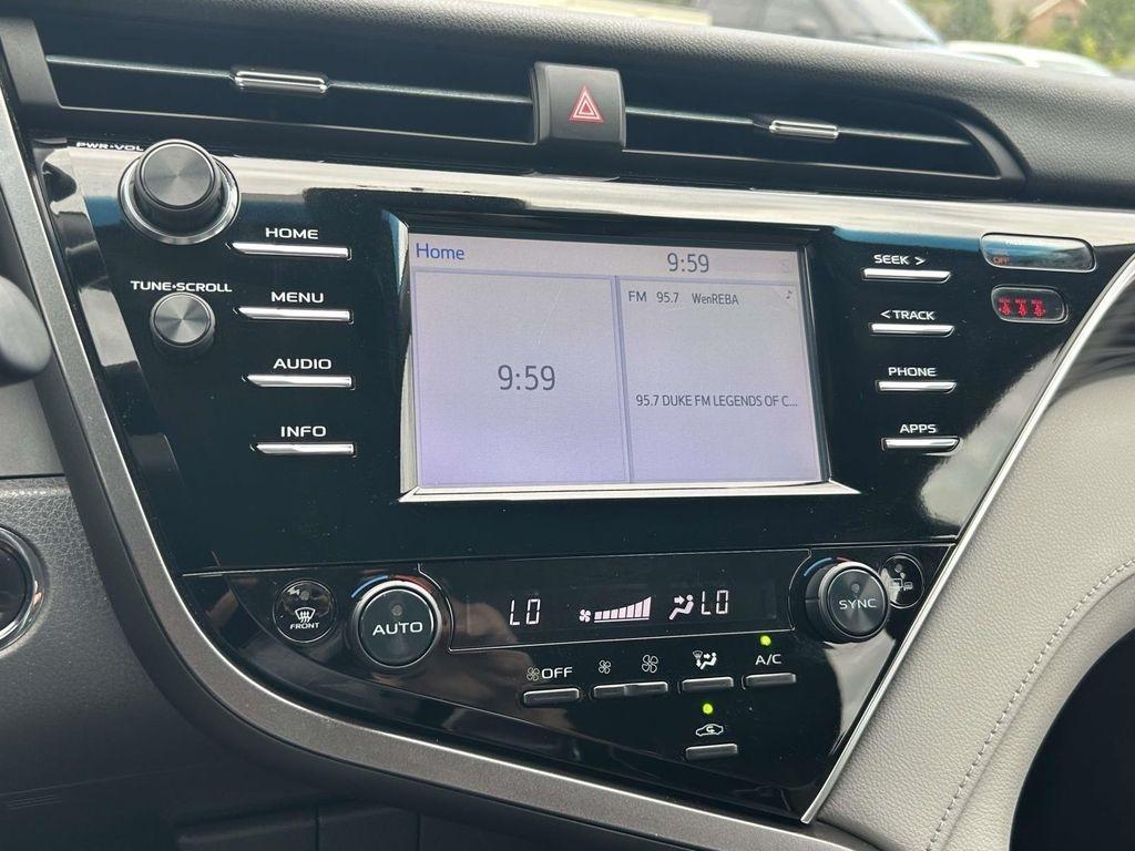 Toyota Camry XLE Auto (Natl) 2018