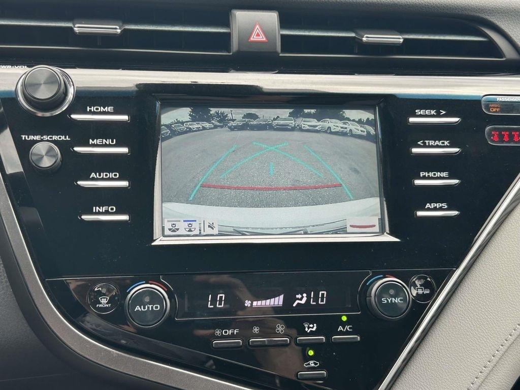 Toyota Camry XLE Auto (Natl) 2018