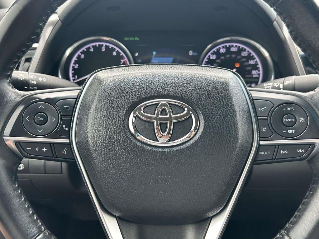 Toyota Camry XLE Auto (Natl) 2018