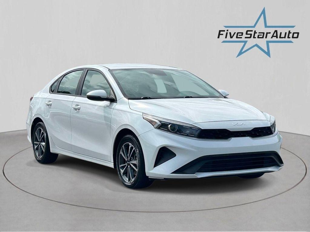 2024 Kia Forte LXS IVT