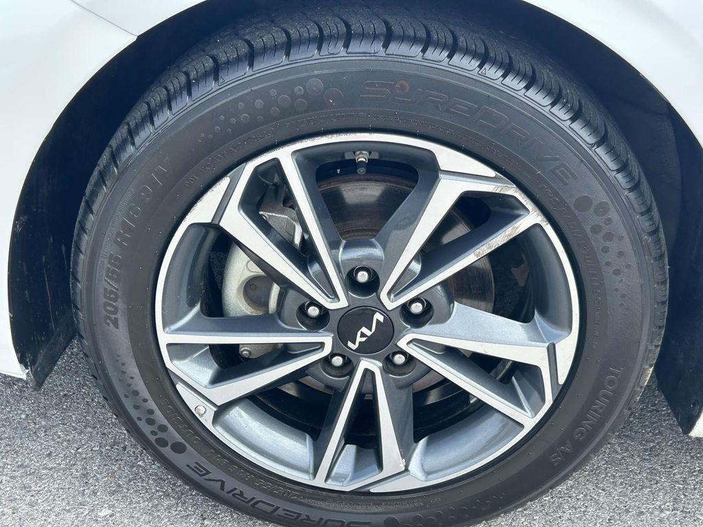 Kia Forte LXS IVT 2024