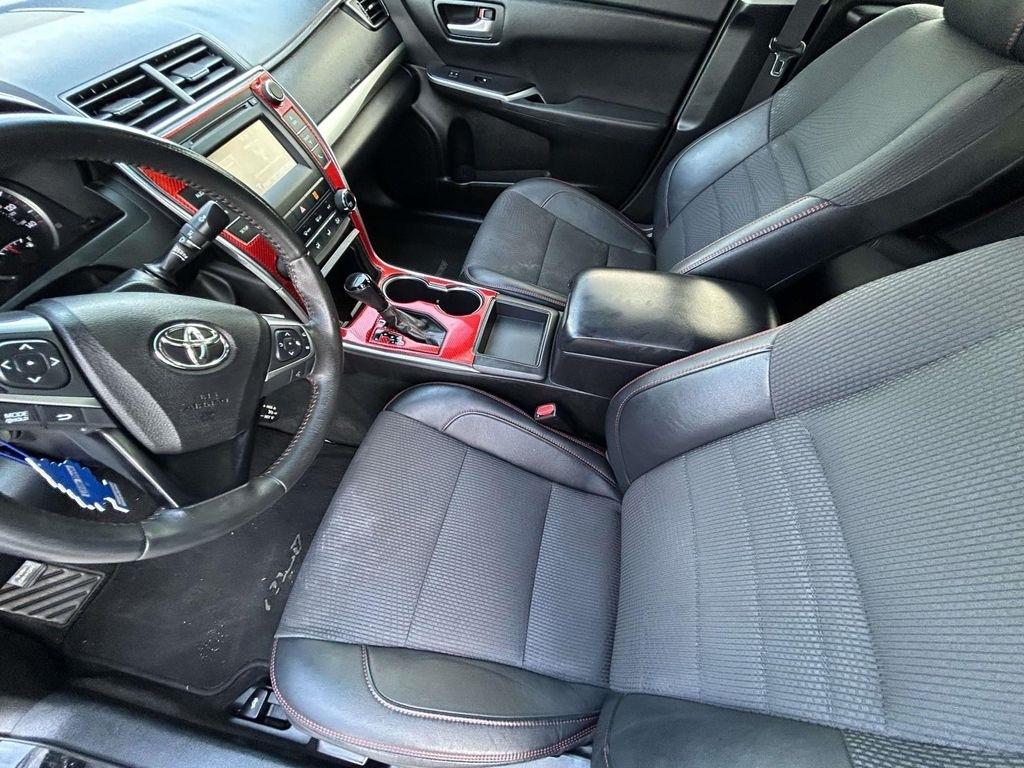 Toyota Camry XLE Auto (Natl) 2017