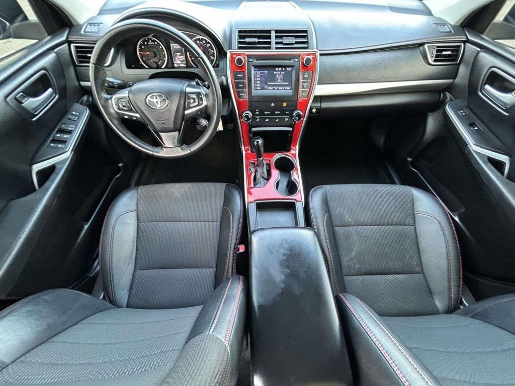 Toyota Camry XLE Auto (Natl) 2017