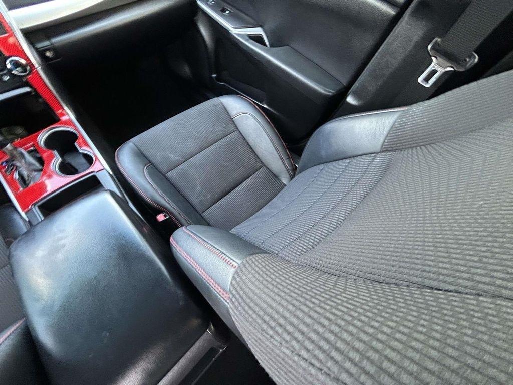 Toyota Camry XLE Auto (Natl) 2017