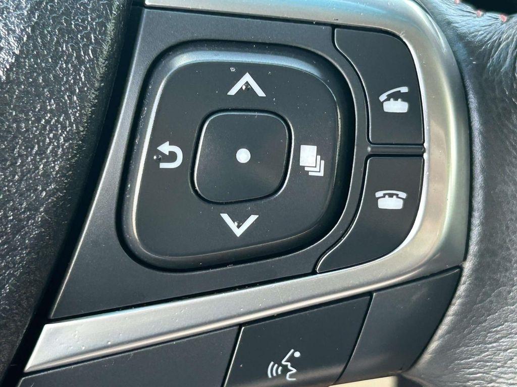 Toyota Camry XLE Auto (Natl) 2017