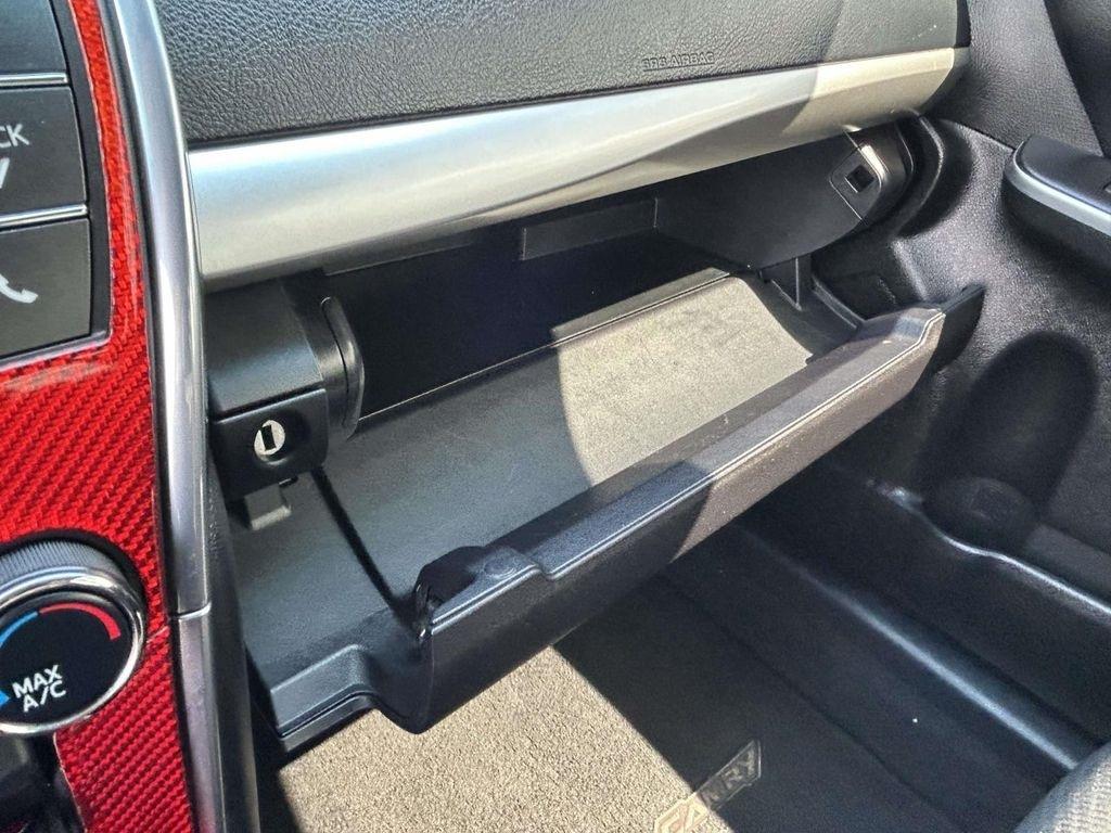 Toyota Camry XLE Auto (Natl) 2017