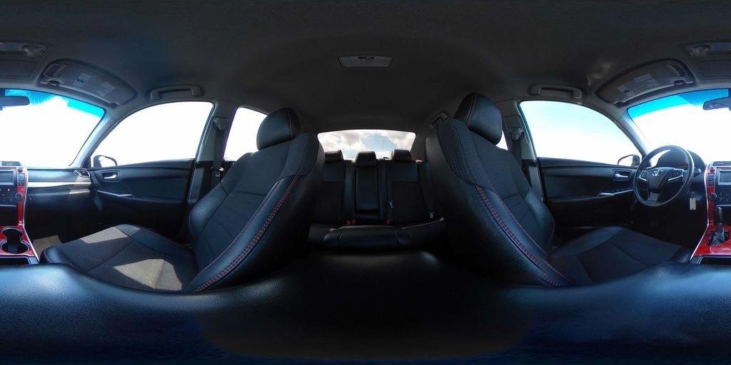 Toyota Camry XLE Auto (Natl) 2017