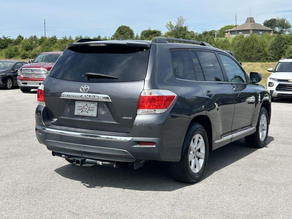 Toyota Highlander 4WD 4dr V6 Base (Natl) 2011