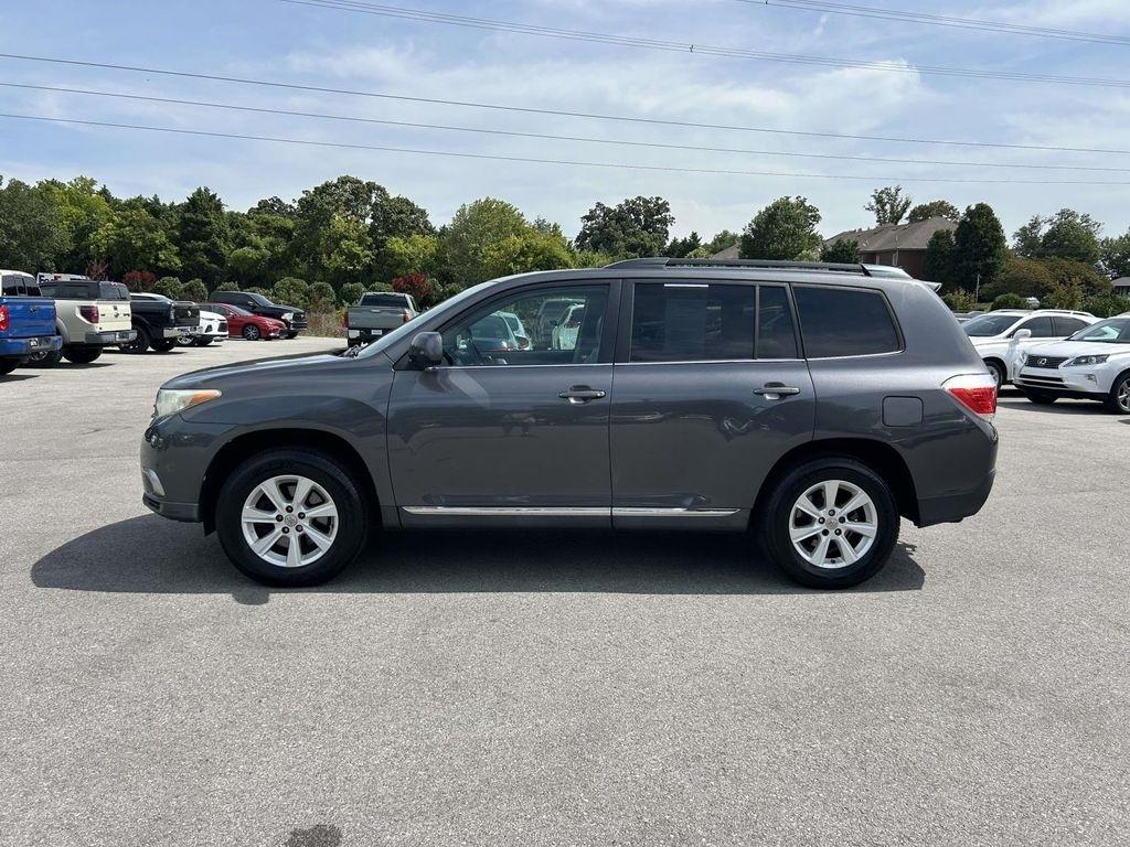 Toyota Highlander 4WD 4dr V6 Base (Natl) 2011
