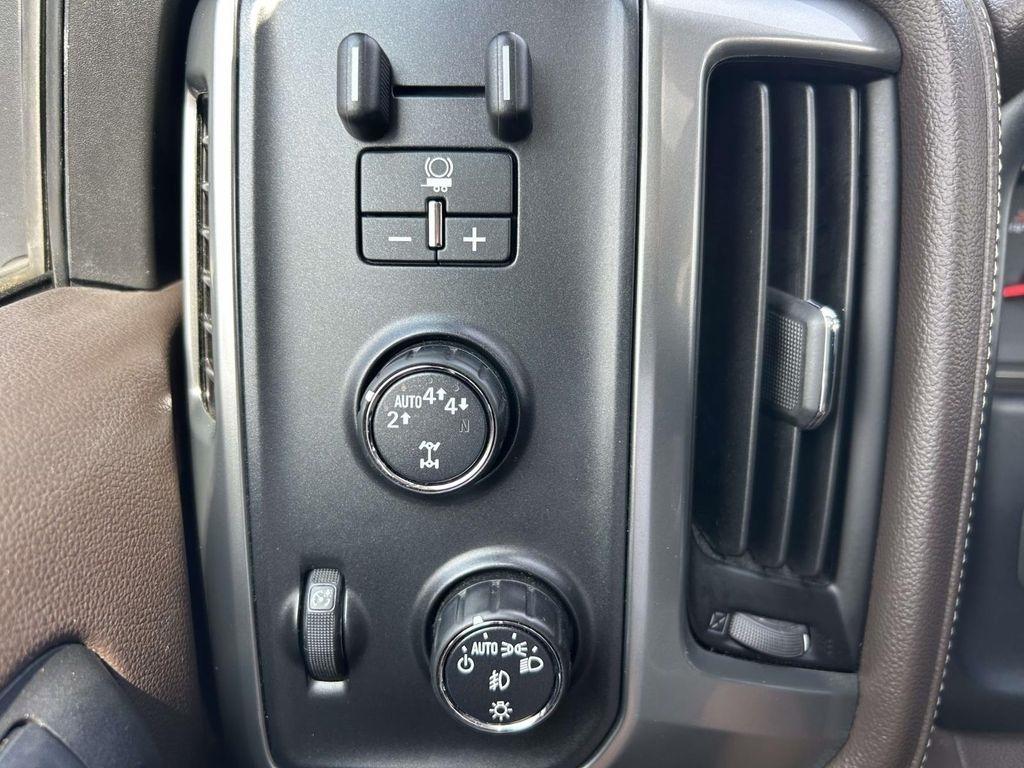 Chevrolet Silverado 1500 4WD Crew Cab 143.5" LTZ w/2LZ 2017