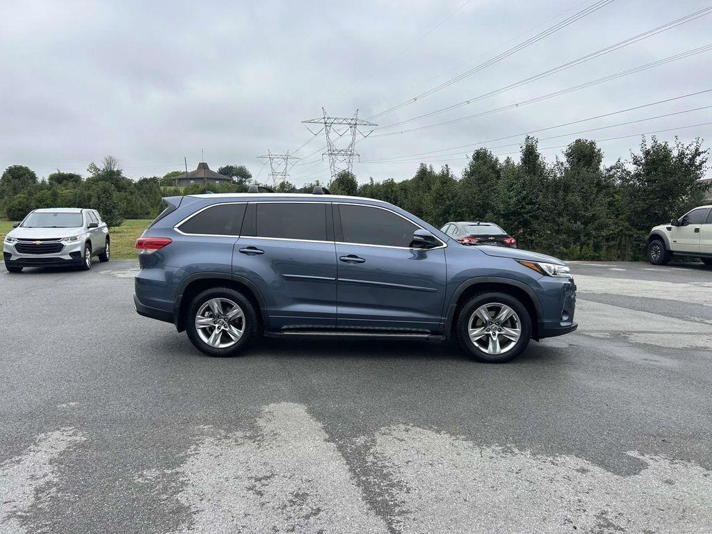 Toyota Highlander Limited V6 AWD (Natl) 2019