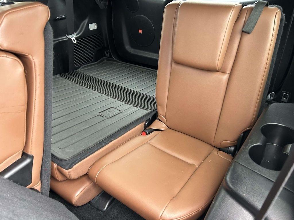 Toyota Highlander Limited V6 AWD (Natl) 2019