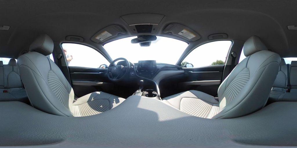 Toyota Camry SE Auto (Natl) 2021