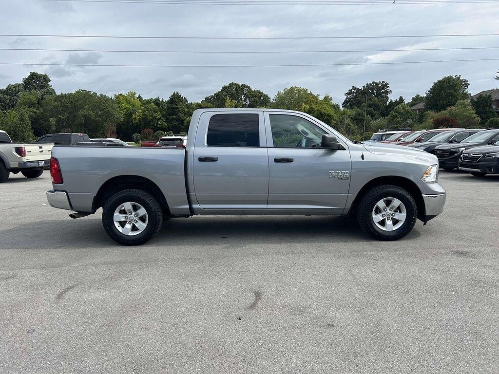 RAM 1500 Classic SLT 4x4 Crew Cab 5'7" Box 2023
