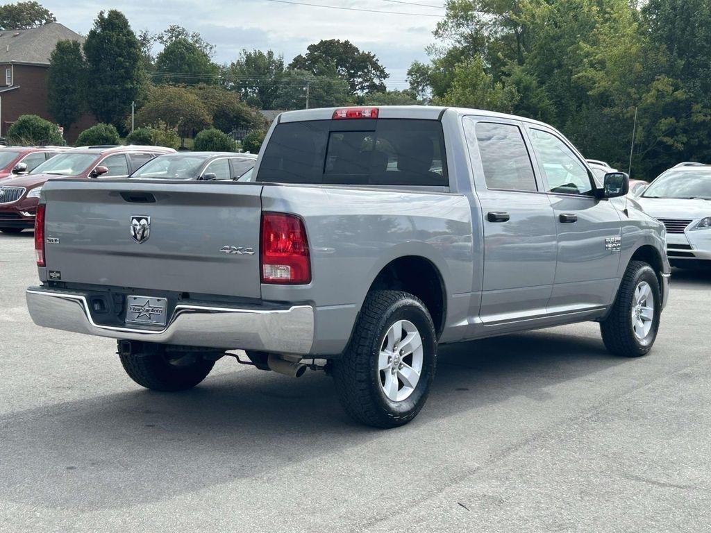RAM 1500 Classic SLT 4x4 Crew Cab 5'7" Box 2023